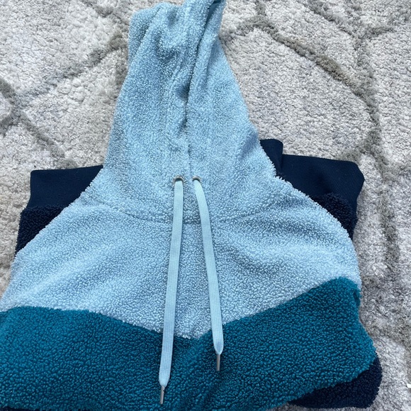 Never used, fluffy on outside - Picture 2 of 3